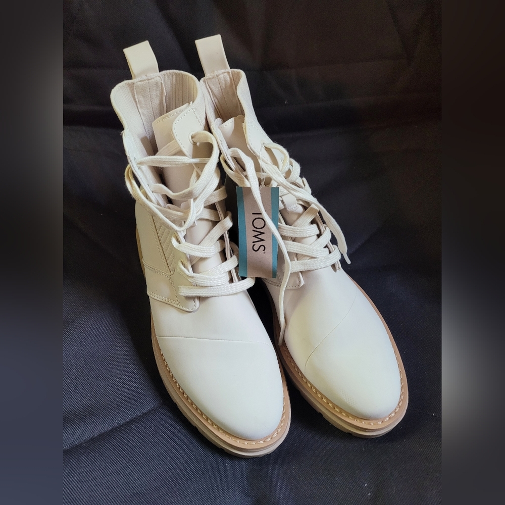 TOMS Ionie Boots